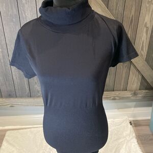 #135 Short sleeve turtle 🐢 neck top